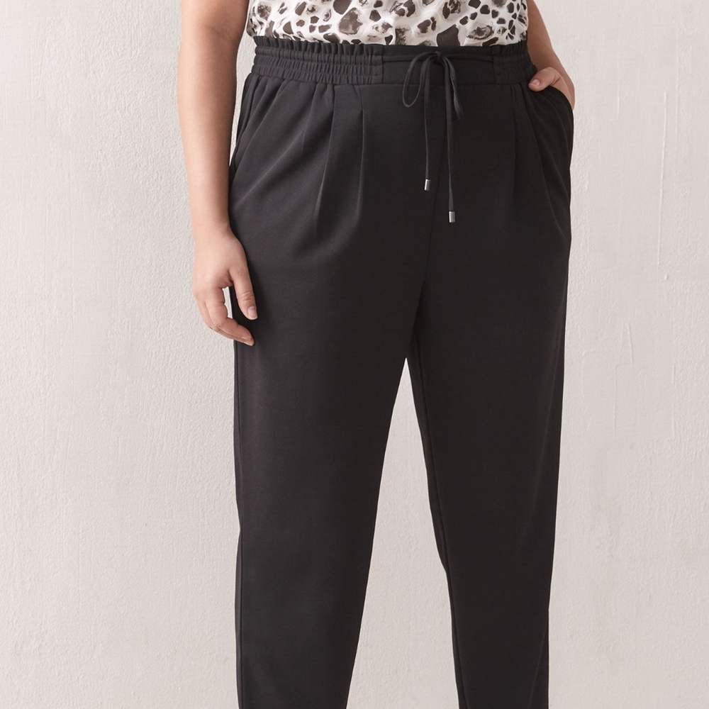 Solid ankle length jogger pant NWOT